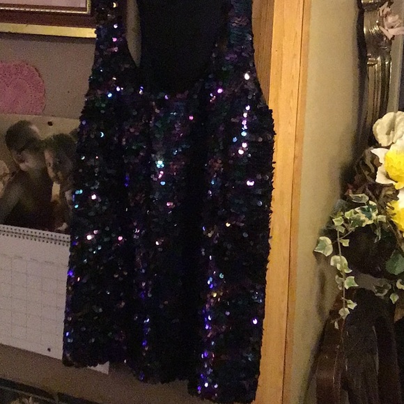 Guess Black Sequin Sleeveless Tank - Picture 3 of 12